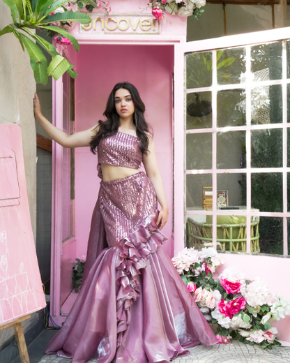 Chic Designer Floral Crop Top & Fiscut Skirt Set
