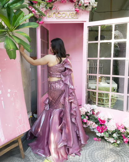 Chic Designer Floral Crop Top & Fiscut Skirt Set